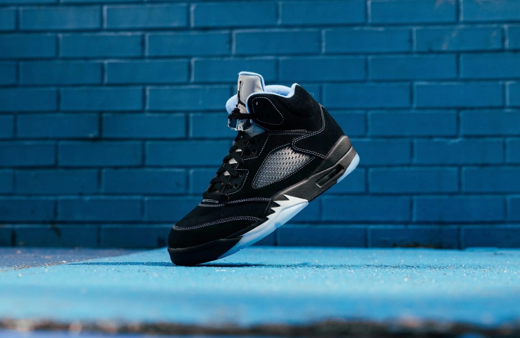 Jordan 5 Retro University Blue